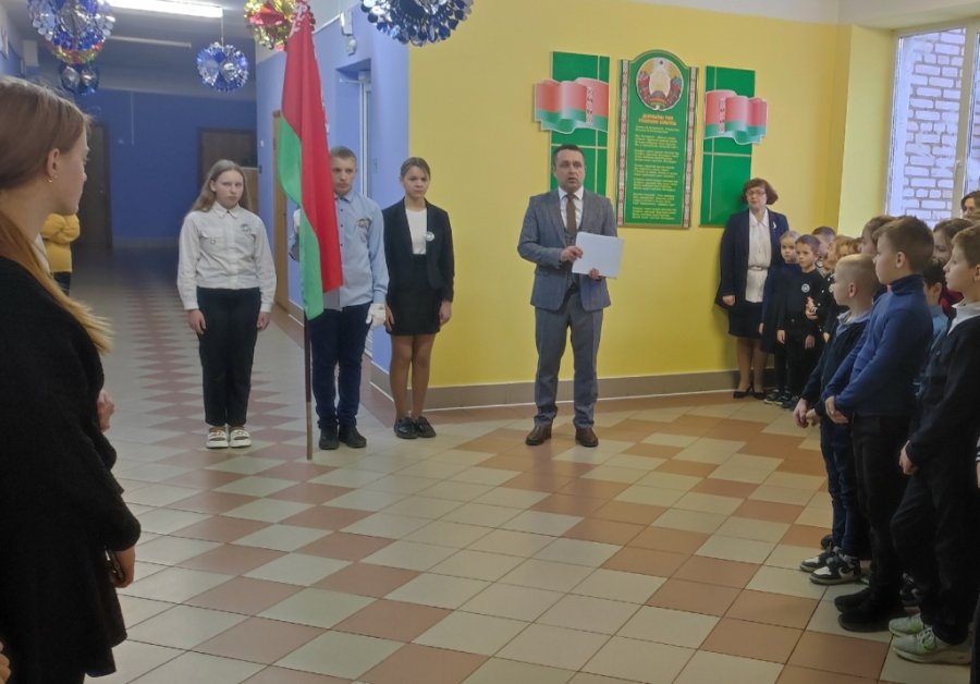 Линейка, посвящённая началу 3 четверти 2023-2024 учебного года.